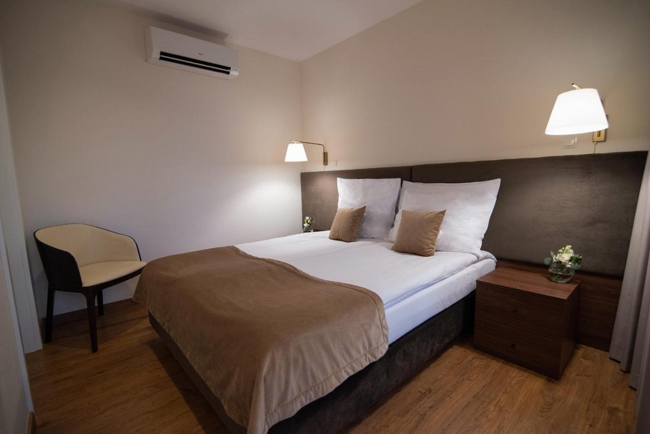 W Sercu Krakowa Aparthotel Buitenkant foto