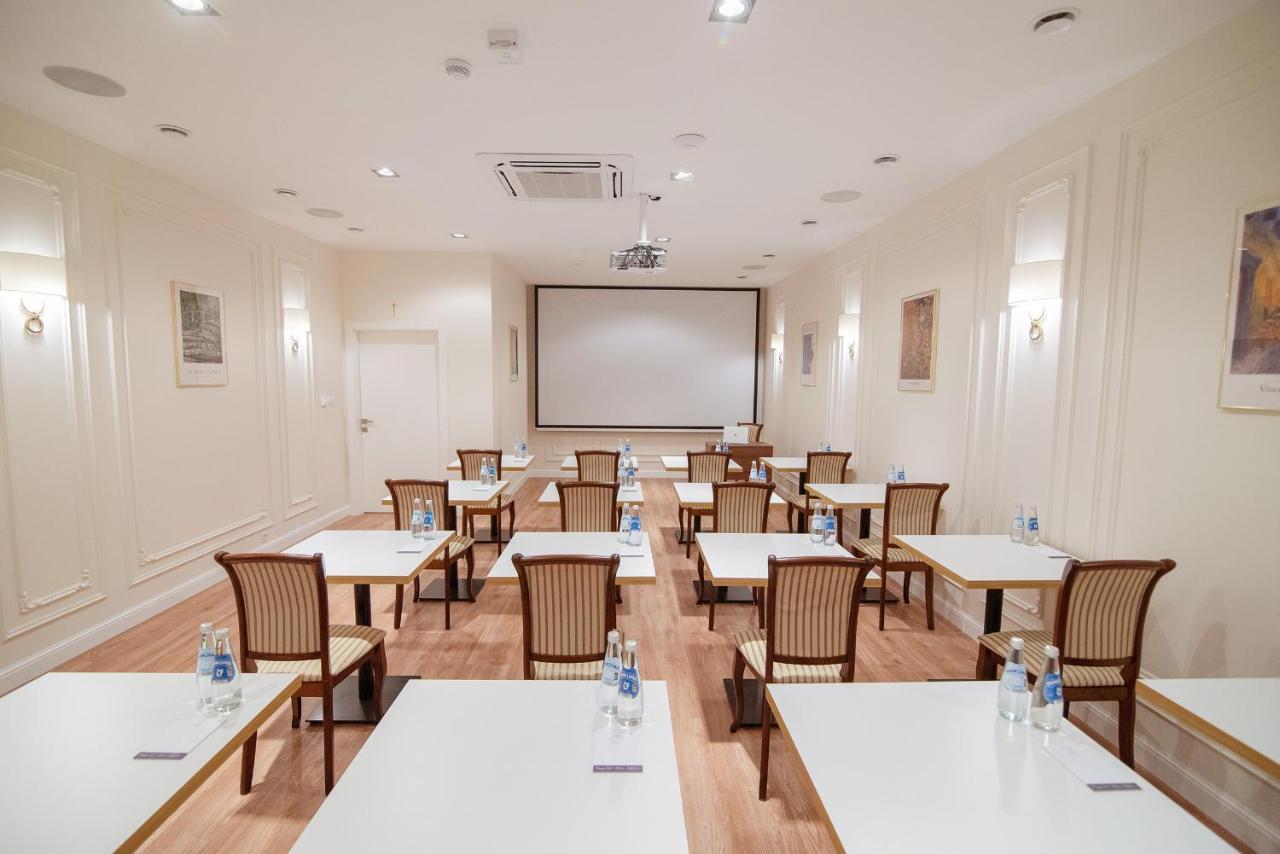 W Sercu Krakowa Aparthotel Buitenkant foto