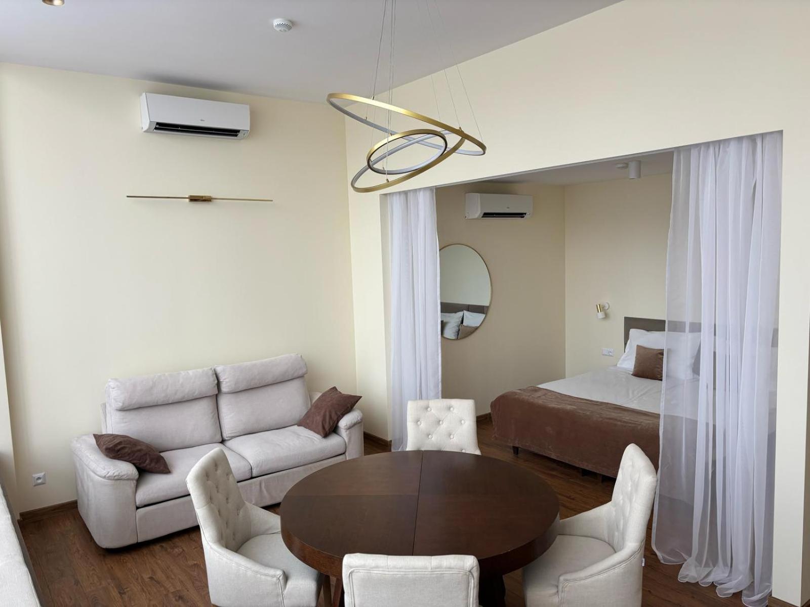 W Sercu Krakowa Aparthotel Buitenkant foto